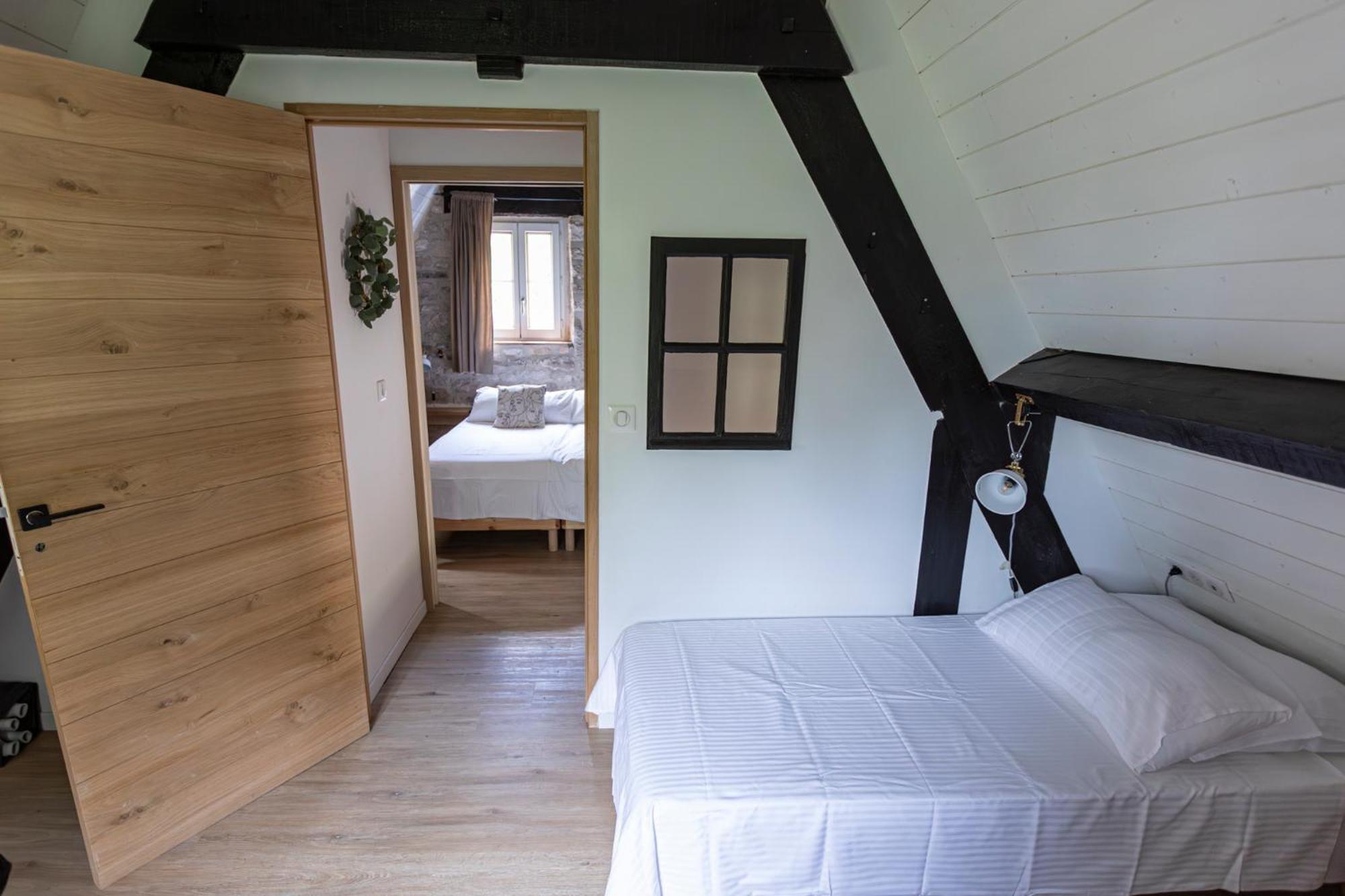 Les Bernardies Simeyrols Chambre photo