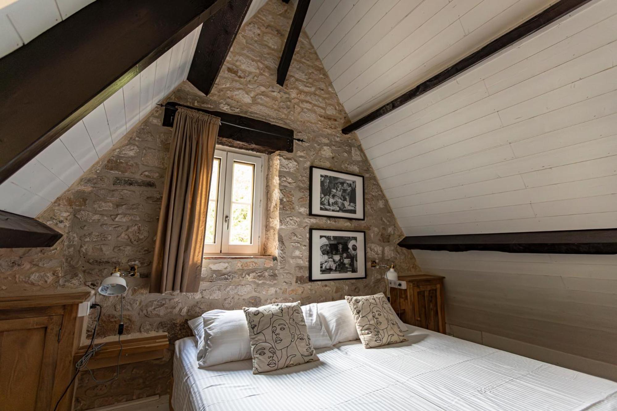 Les Bernardies Simeyrols Chambre photo